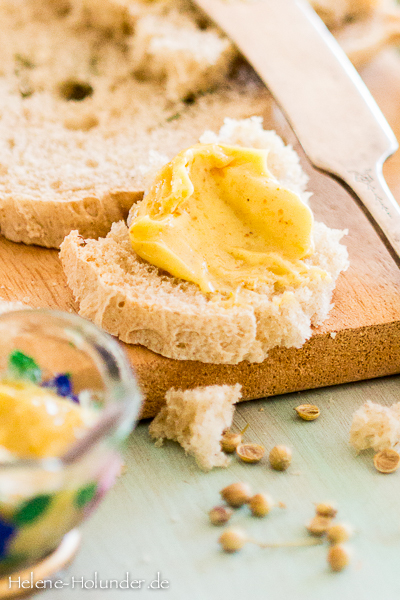 Brot mit Bärlauch und Koriander, vegan, Helene Holunder